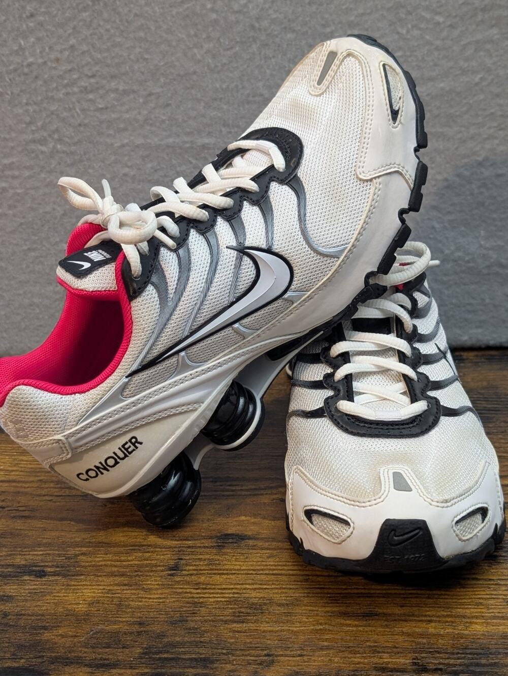 Nike Shox Turbo+ VI ID Womens 8.5 Running Shoes Pink White Sneakers 326907-993